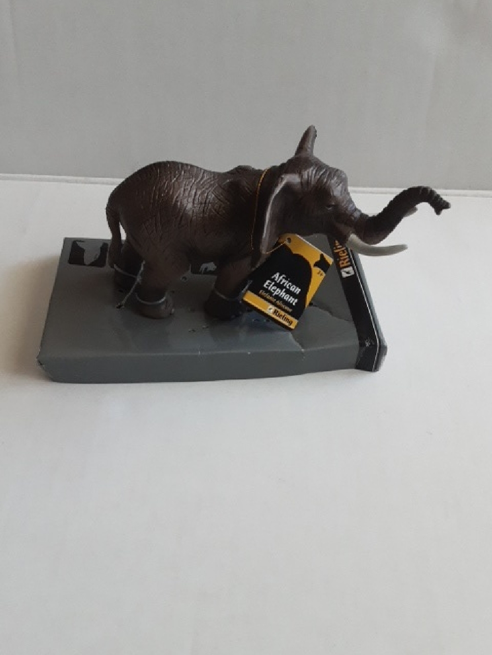 Rieling African Elephant Figurine Toy - Brown with Gray Tusks